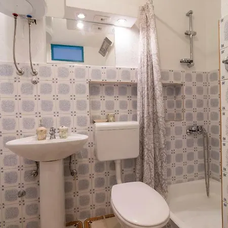 Anita Apartment
